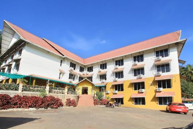 Hotel Sri Venkateshwara Residency Madikeri Exterior foto