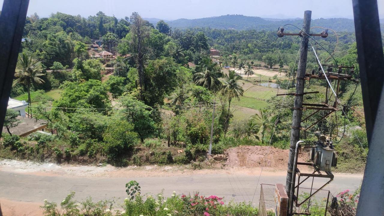 Hotel Sri Venkateshwara Residency Madikeri Exterior foto