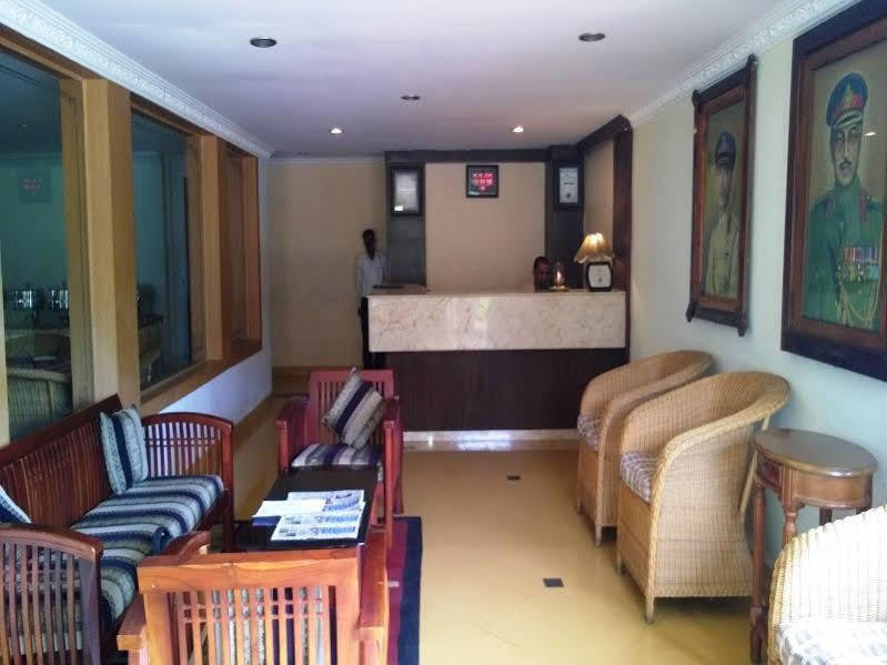 Hotel Sri Venkateshwara Residency Madikeri Exterior foto